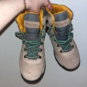 SOLD - Columbia Hiking Boots - Excellent Condition!
